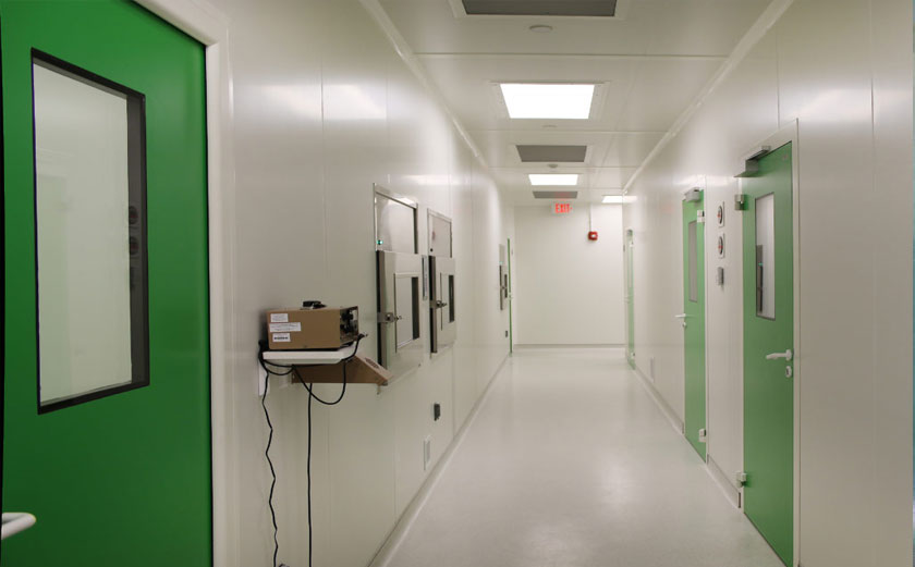 廠房裝修PVC塑膠地板鋪貼圖片